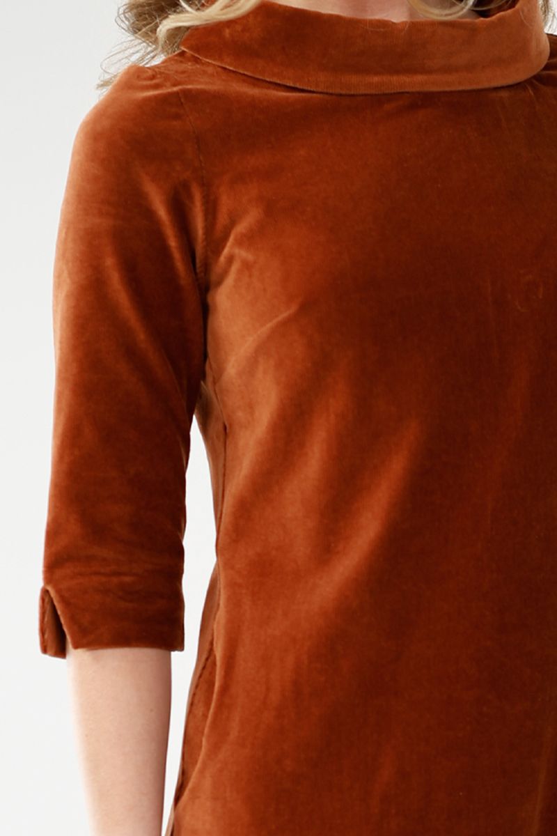 Sanna nugatt klänning i velur