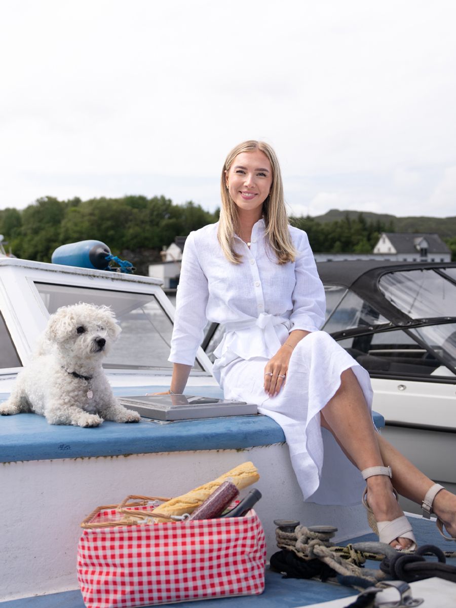 Donna white linen shirt dress